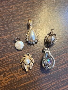 Vintage Dainty Pendant Lot – Avon, Roman & Freshwater Pearl Charms